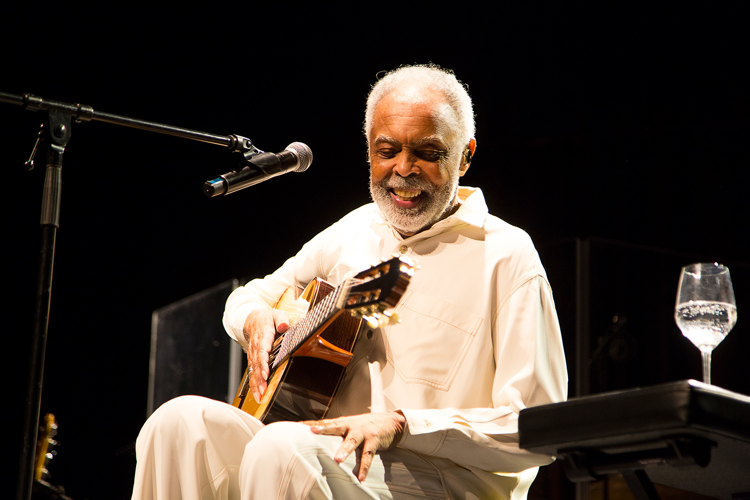 Gilberto Gil anuncia show histórico e inédito em Curitiba